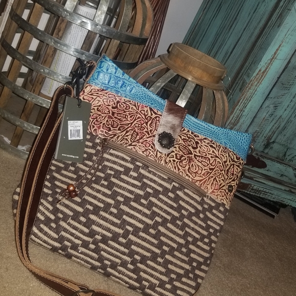 Myra Bag - Picture 7 of 8